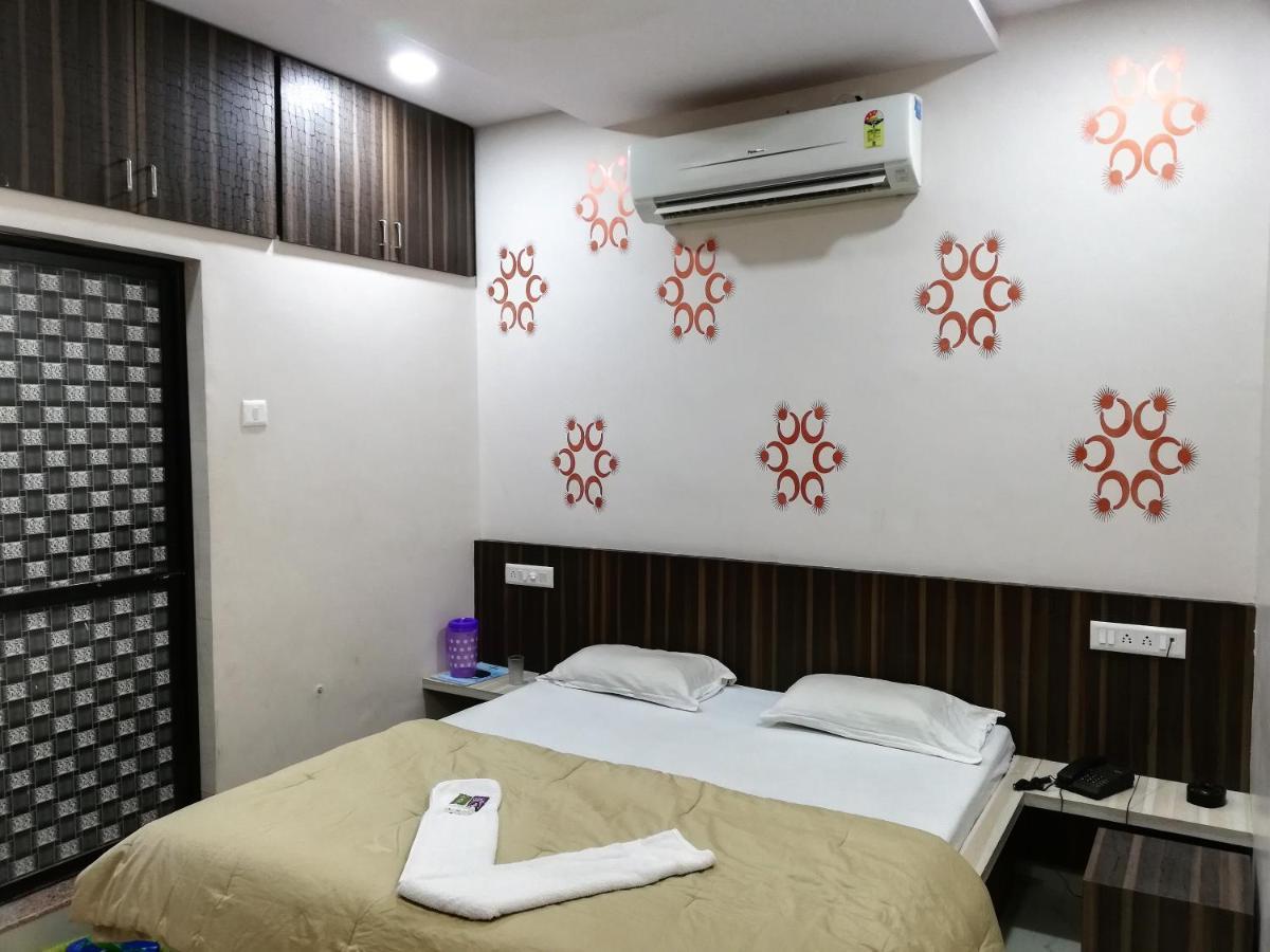 Hotel Shiv Regency Kukma 외부 사진
