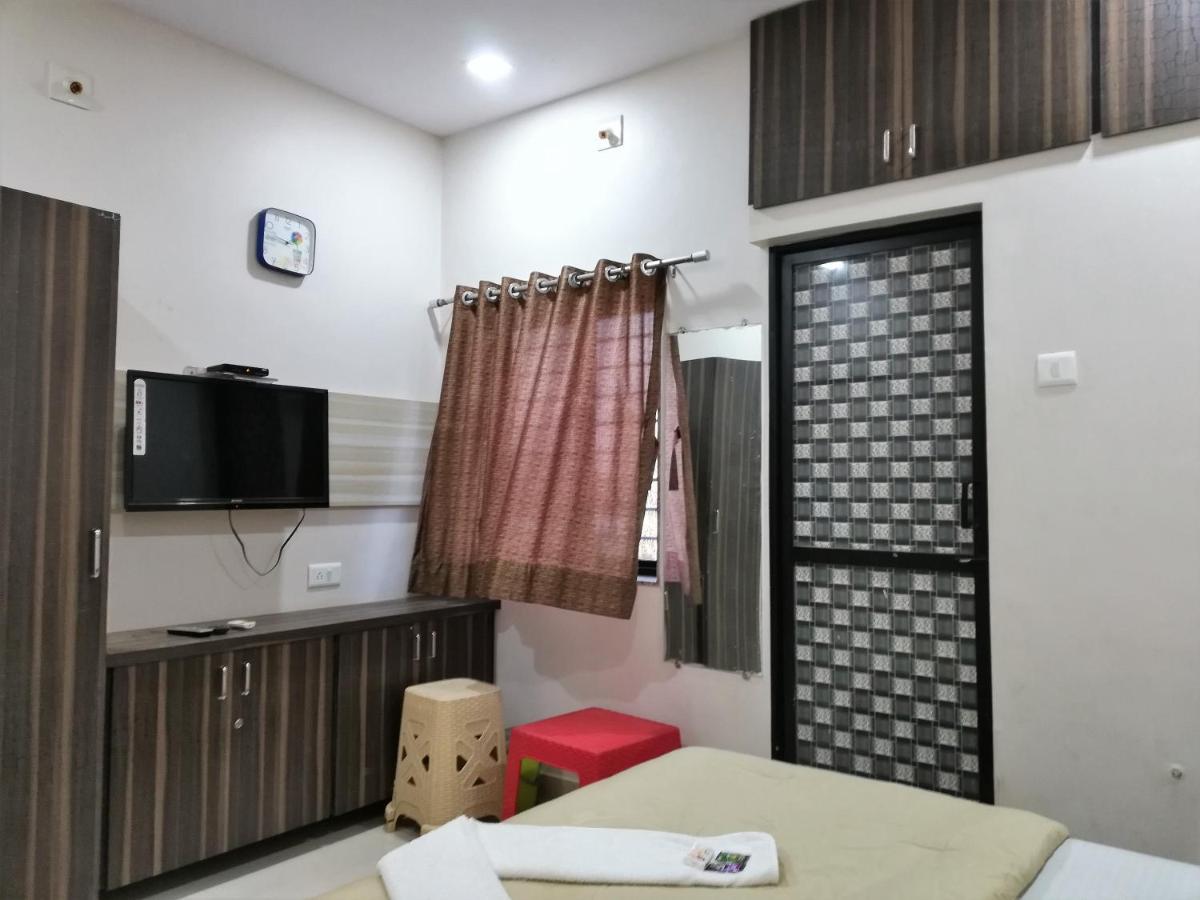 Hotel Shiv Regency Kukma 외부 사진